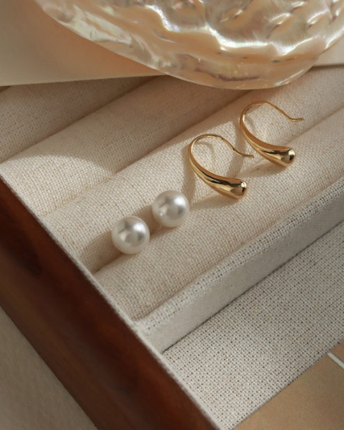 Elowen Pearl Hoop Image 2